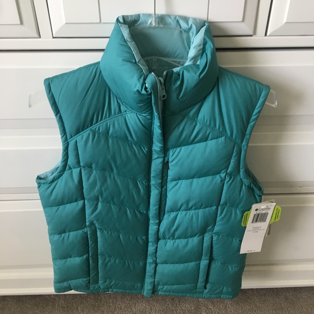 Columbia reversible down vest  women’s small
